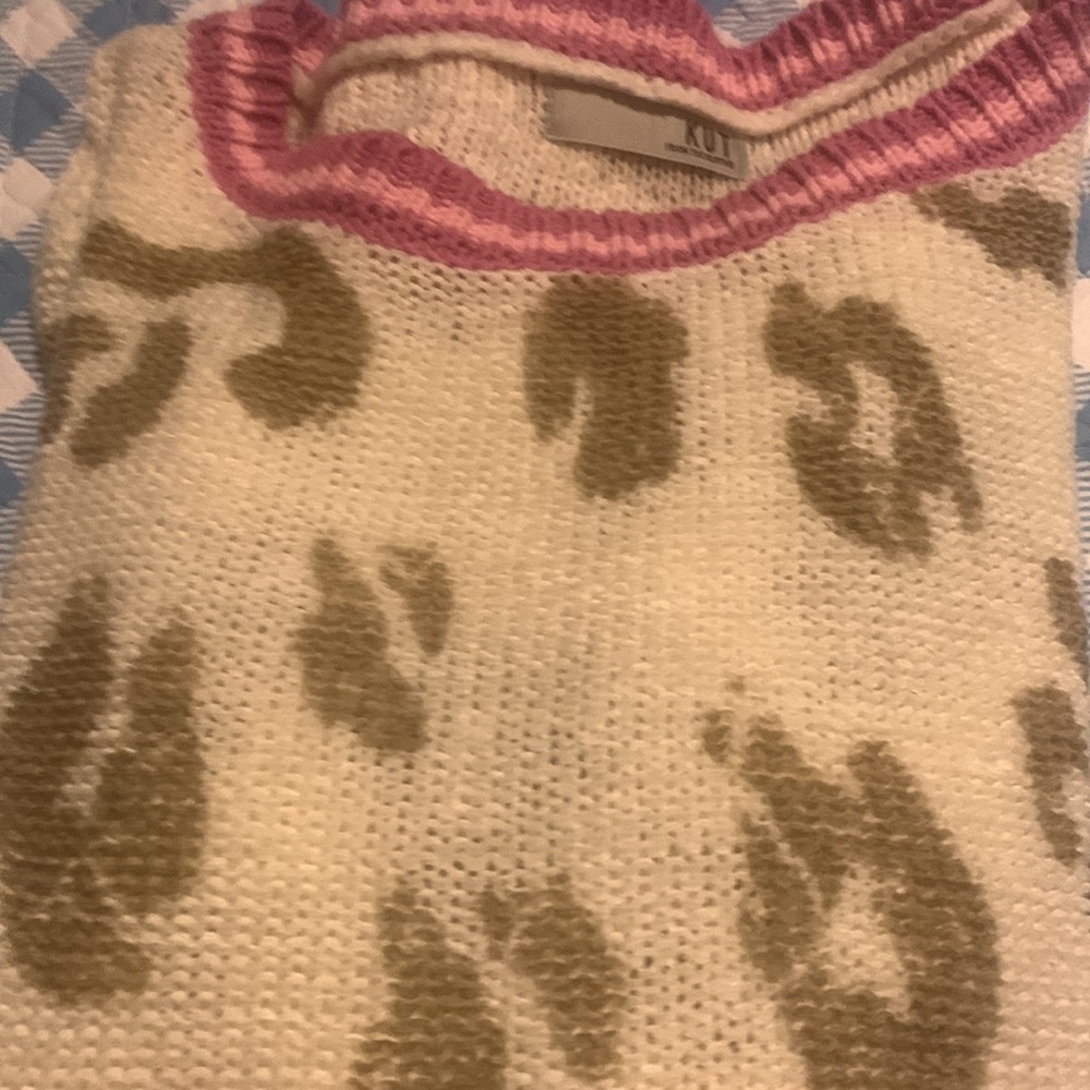 NWOT Kut from the Kloth sweater. The Gracie sweater. Size medium. - Picture 11 of 12